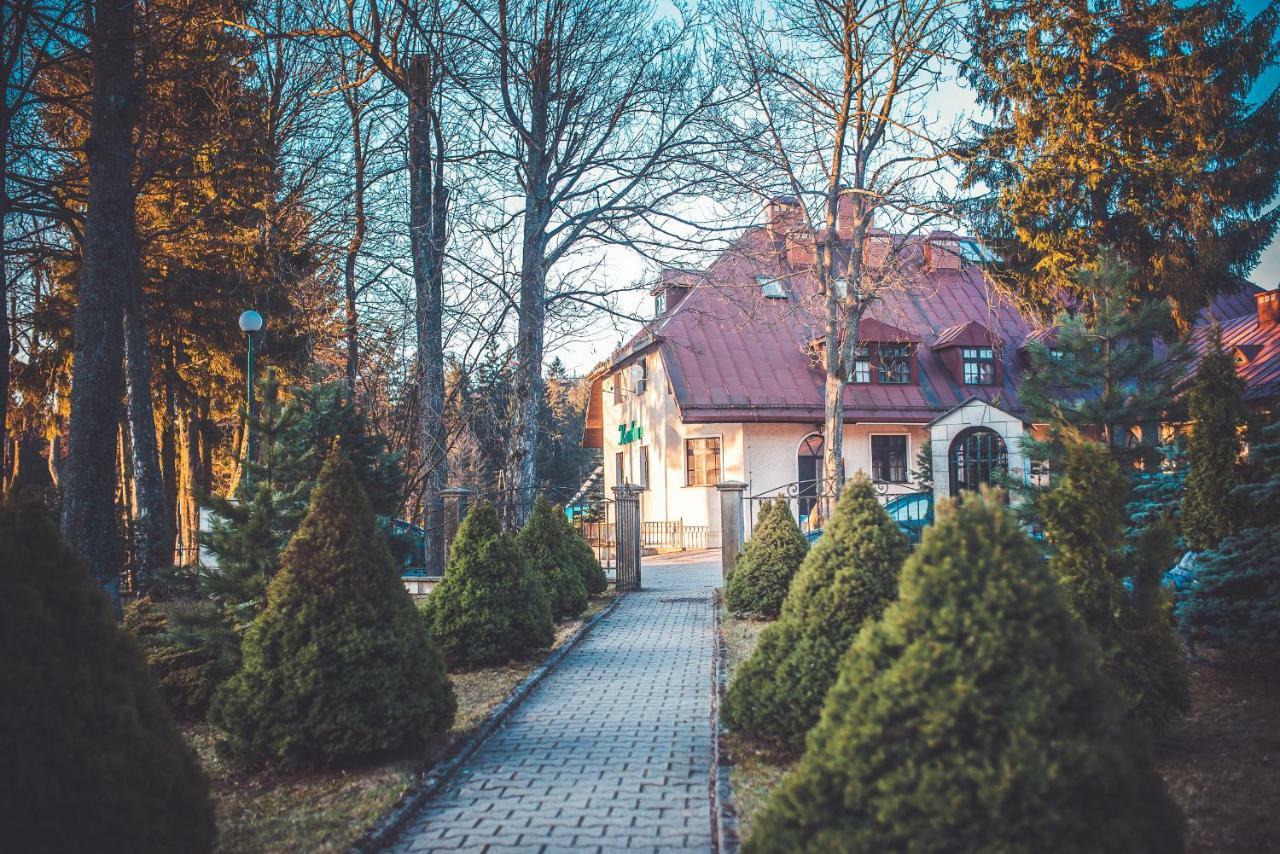 Dworek Karlow Exterior foto